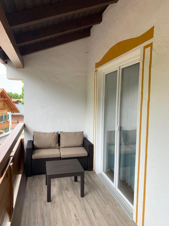 Zum Turm - Apartments Und Gaestezimmer Oberammergau Exterior foto