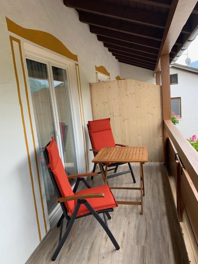 Zum Turm - Apartments Und Gaestezimmer Oberammergau Exterior foto