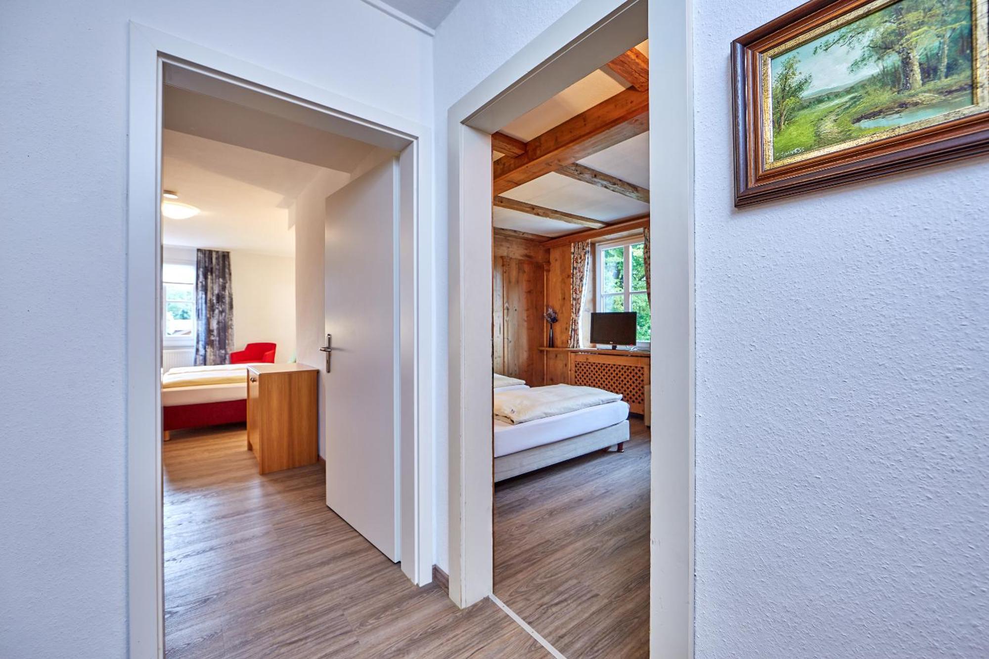 Zum Turm - Apartments Und Gaestezimmer Oberammergau Exterior foto